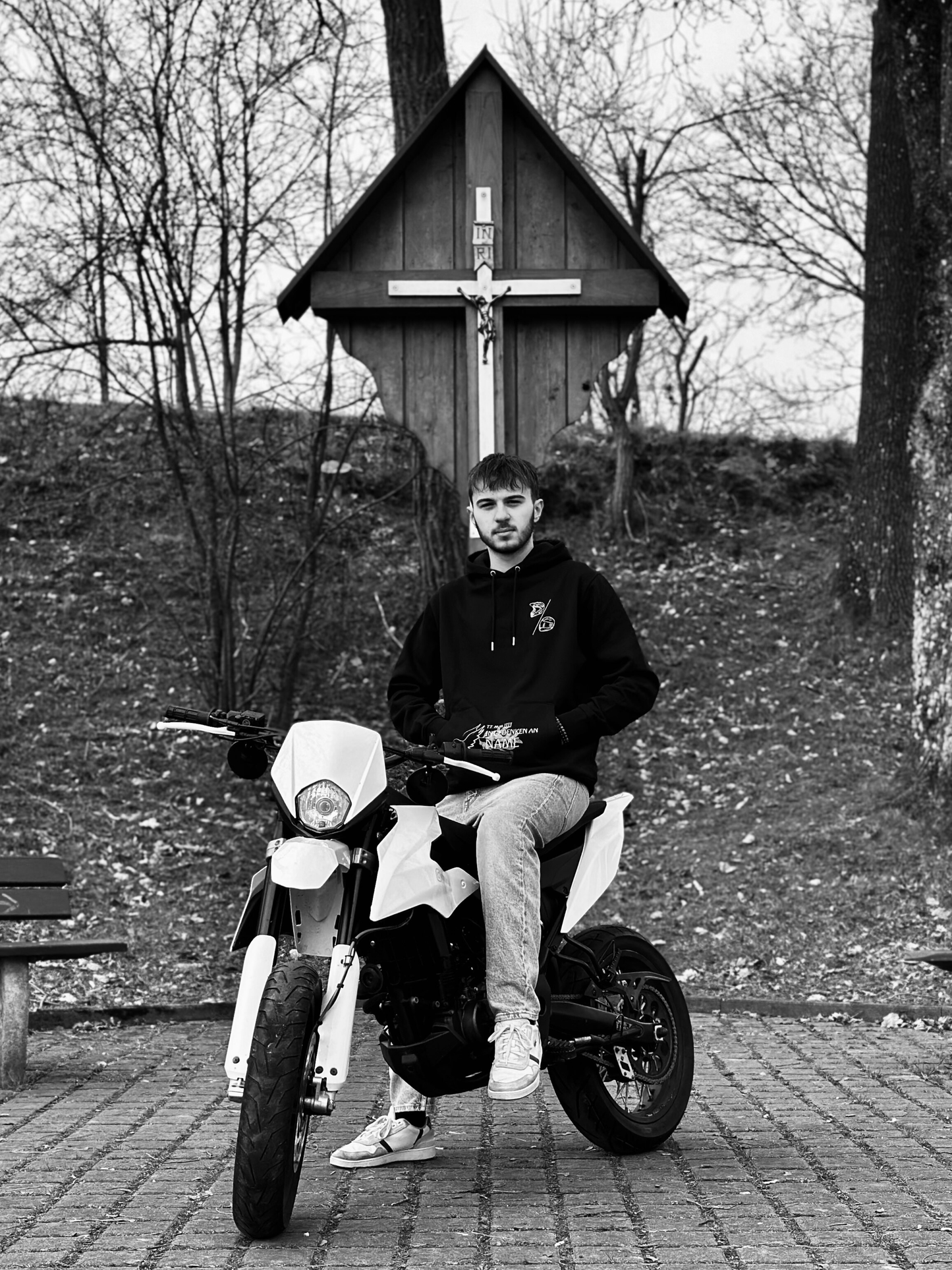 INFA 295 RIDE IN PARADISE HOODIE