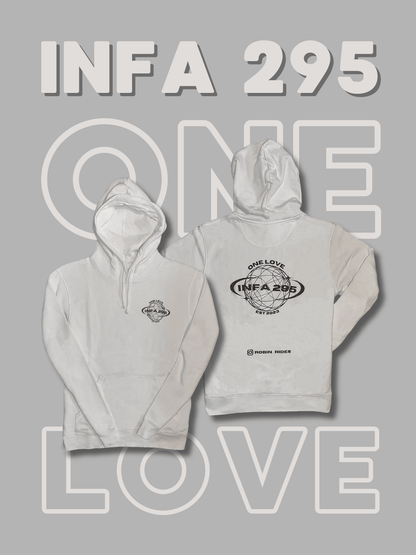 Mit unserem ONE LOVE Hoodie trägt Du das INFA-Logo auf der Brust. Das klassische Design ist zeitlos. Genauso wie die Zeit auf dem Motorrad. Mit der Möglichkeit Dein Instagram hinzuzufügen, kannst Du unseren Hoodie zu Deinem Einzelstück machen. Somit wirst auch Du auf der Straße erkannt und über Social Media kontaktiert. 